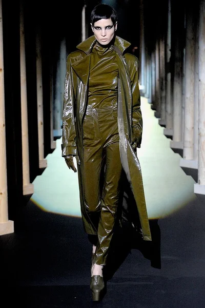 Look 5